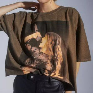 Red (Taylor’s Version) UO Exclusive Taylor Swift Oversized Graphic Tee